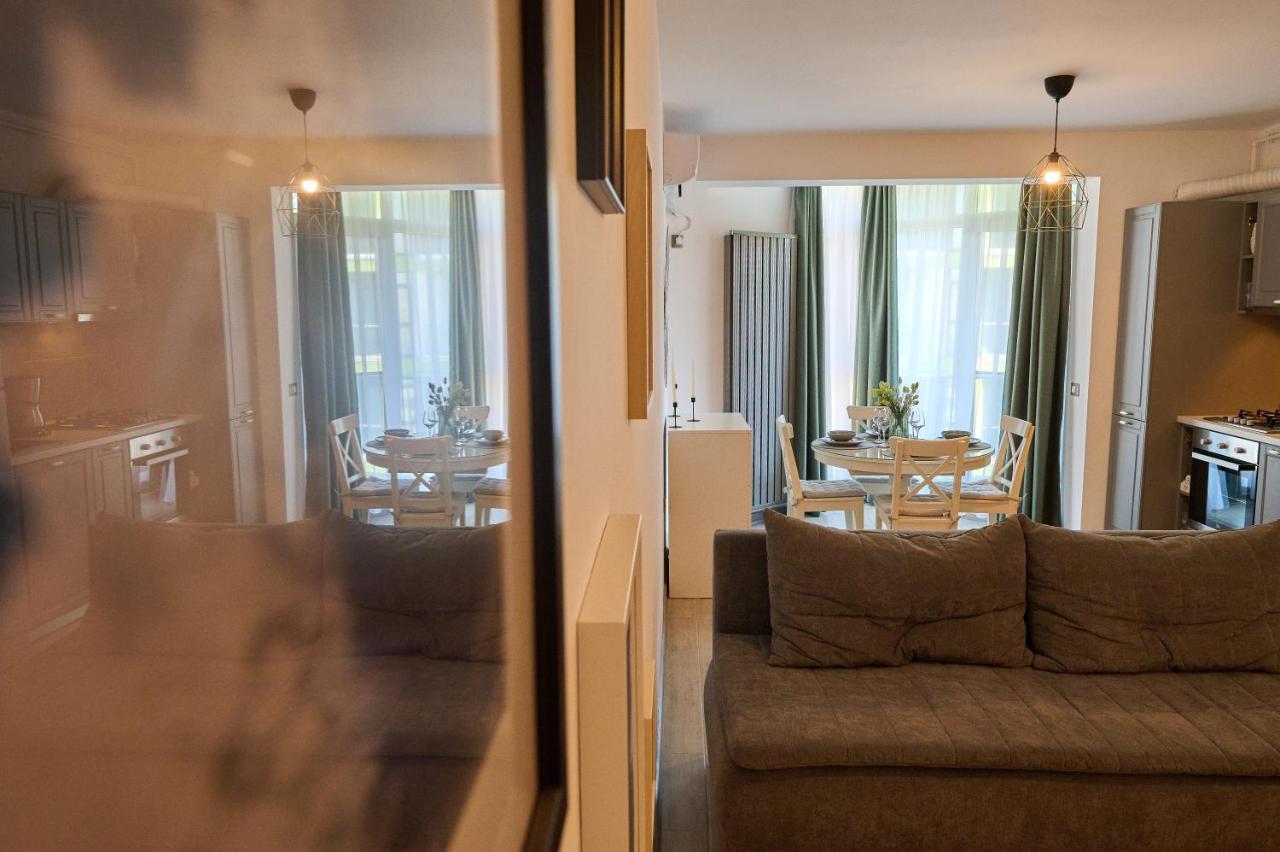 Sea Shore Apartments - Spa N Pools Beach Resort Mamaia Luaran gambar